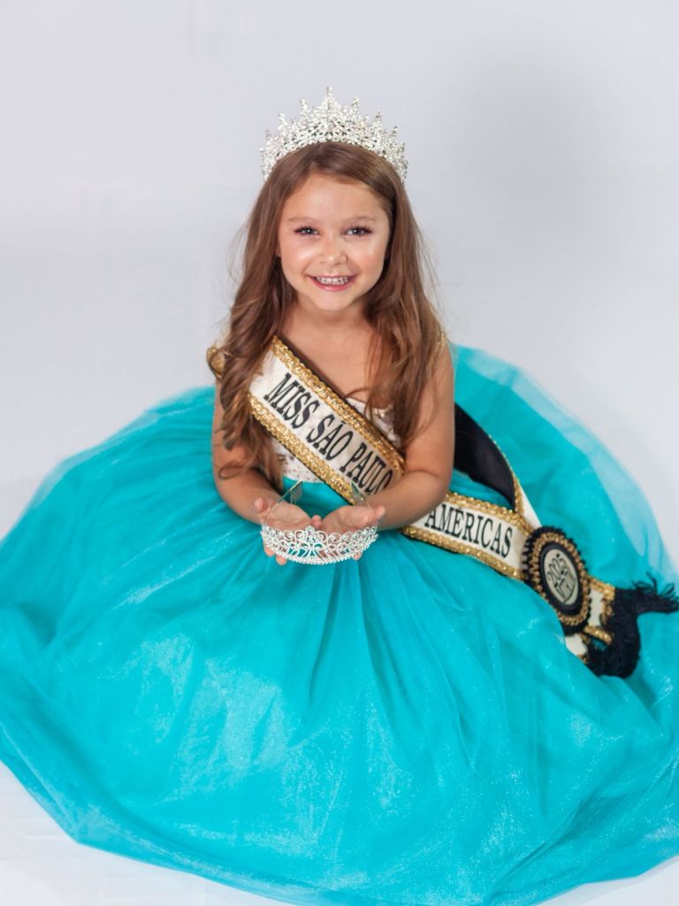 Estudante araçatubense já está em Curitiba para o Miss Mirim Brasil de Las Américas 2025